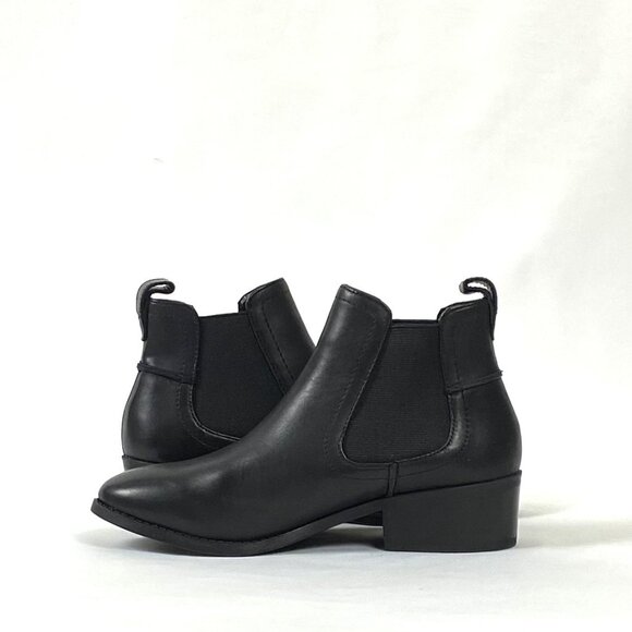 New Steve Madden Dicey Black Leather Chelsea Ankle Boot 6 1/2 - Picture 2 of 8